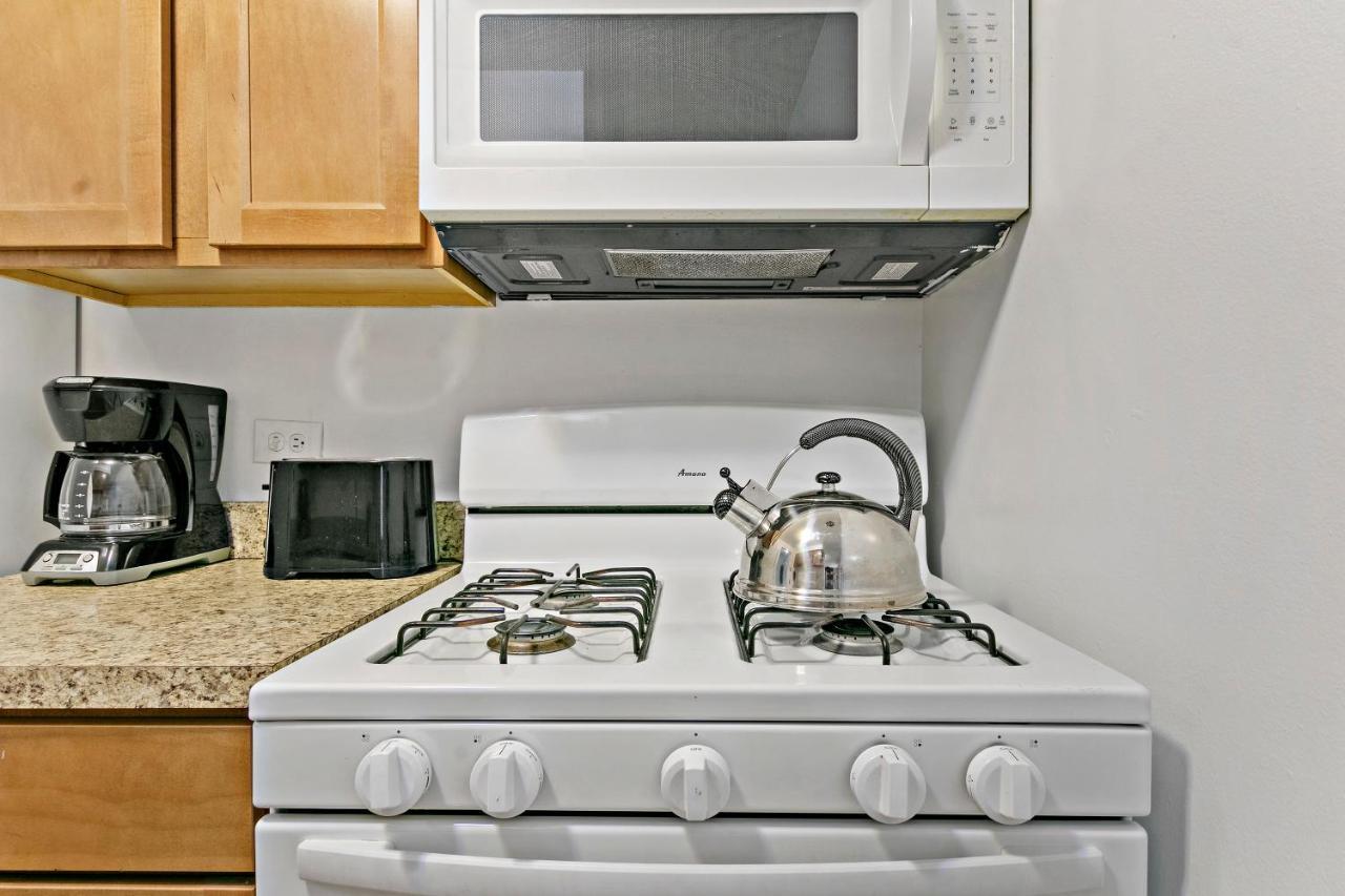Stunning 1Br Apartment At Center Of Lakeview - Oakdale 211 Chicago Exterior photo